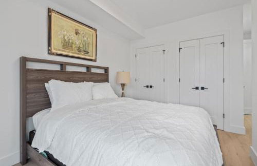 Capitol View 2 DC Townhouse Condo with Private Backyard and Garage Parking - Foto 19