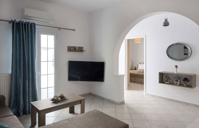 Parian Charming 3bedroom Home - Photo 26