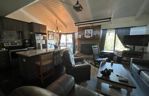 Comfy, Quiet, Condo near Lake Mary and the Village - Photo 2