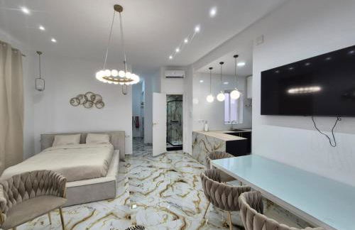 Downtown Apartments - Photo 17