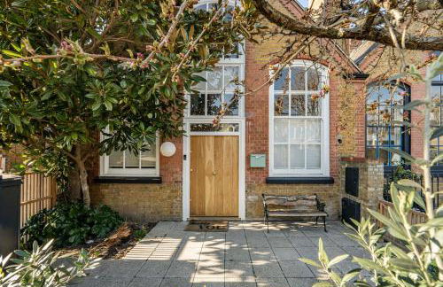 Schoolbell Mews full 3 bedroom 2 bathroom architect designed mews house Fabulous Bow, Victoria Park Location - Foto 16