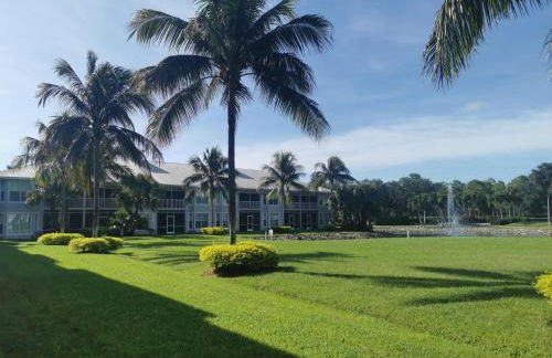 GreenLinks Luxury Villa at Lely Resort Golf - 3 Bedrooms - Photo 27