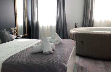 Apartment Zagreb Jacuzzi - Photo 13