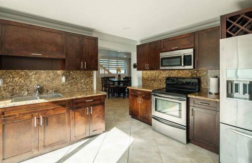 Beautiful 7-Bedroom Villa with Pool - Foto 3