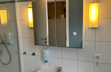 BoLA Ferienwohnung Hamburg 50a mit Balkon Familienfreundlich für 4 Personen, Parkplatz - Foto 17