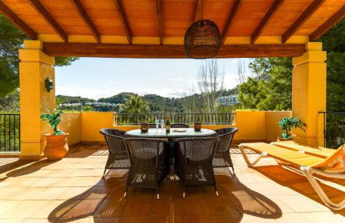 Altea Hills 3BR House with Private Garden - Photo 29