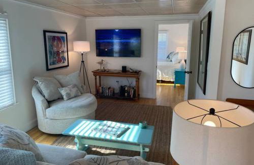 Updated Historic Water St 2 Bdr, 2 Bath apartment. - Photo 14