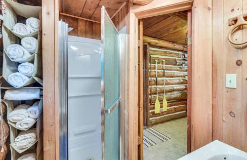 Authentic Log Cabin with Private Pond in Glidden - Foto 14