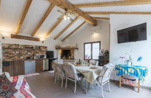 2 Bedroom Cozy Home In Kostrcani - Photo 4