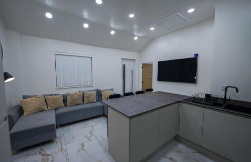 Cozy Charming Bungalow BRAND NEW - Photo 80