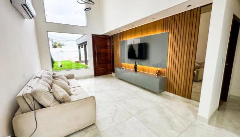 Mansão Climatizada com piscina e churrasqueira - Foto 2