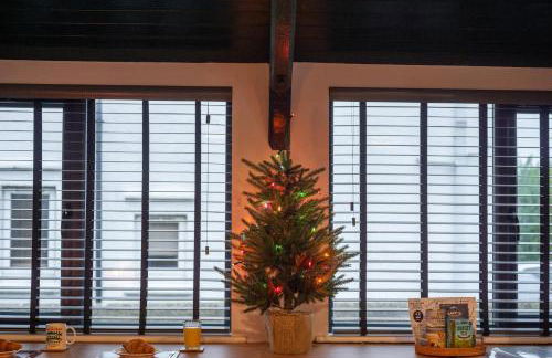 2 The Old Canteen, Two Minute Walk To Beach - Photo 27