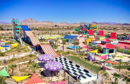 6BDRM Amazing Game RoomHeated Pool3KING4QUEEN - Photo 42