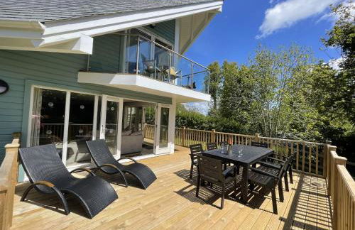 Trewhiddle Retreat V12 by Together Travel - Luxury 4-Bedroom Villa - Foto 1