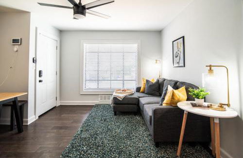 Stylish 2BR 1 Mile From Downtown And The Aquarium - Foto 26