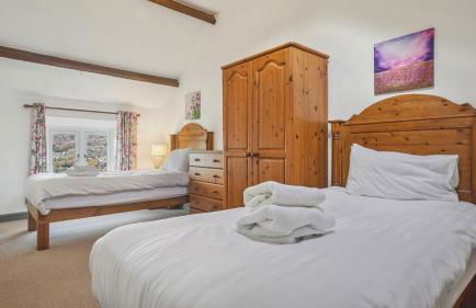 Private Getaway - Rural Charm - Photo 8