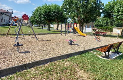 Gîte Fleurs de Gamay au coeur du Beaujolais - Foto 33