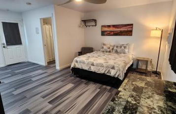 #1 NEW! Couples Getaway Self CheckIn Studio Apt - Photo 2