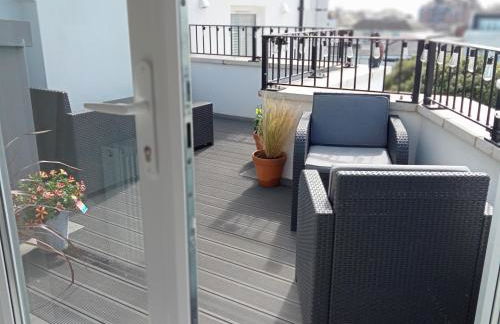 Glorious Duplex Holiday Apartment By The Sea - Photo 23