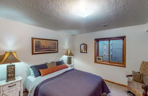 Work and Play! Spacious Lake-View Home in Greeley - Foto 24