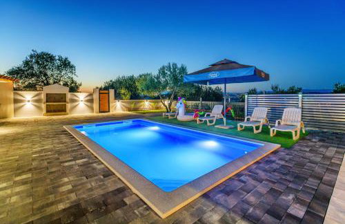 Countryside holiday home - pool - big terrace - Foto 7