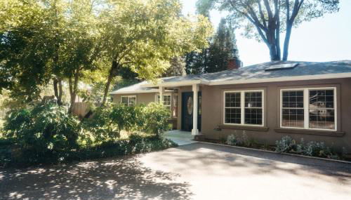 Grass Valley Home with Hot Tub - Photo 2