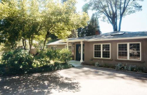 Grass Valley Home with Hot Tub - Photo 2