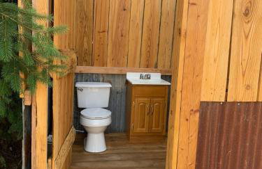 Secluded Safari Tent Perfect for a Glamping Getaway near Blue Lake, California - Foto 7