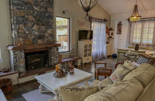 Casa Calma Country Villa Escape with Private Pool - Photo 5