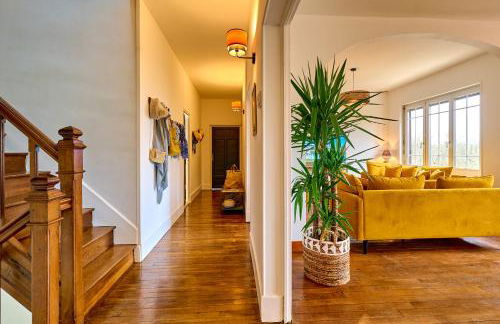 La Villa en Loire, avec Jacuzzi 6 places, Piscine chauffée, boulodrome, salle de jeu, 6 Chambres, vue Loire, 350M2 - Foto 16