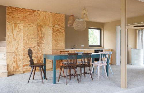 Architectural Gem On The Cornfield - Photo 3