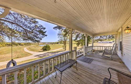 The Farm House with Deck and Historic Charm! - Foto 39