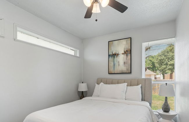 Spacious 8BR Modern Retreat Pool Table RV - Photo 15