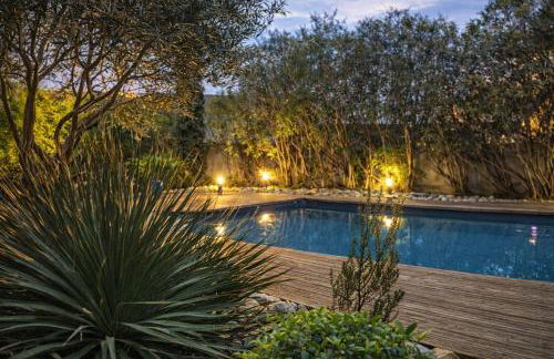 Le Clos Saint Jean, vue Cité, piscine et parking - Foto 4