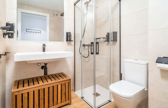 Limehome Barcelona Plaça Pirineus - Foto 39