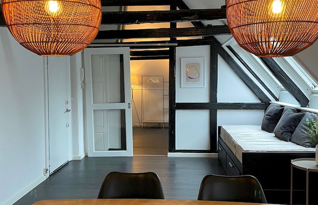 Designer Loft - Direct Marble Church Views - Foto 15