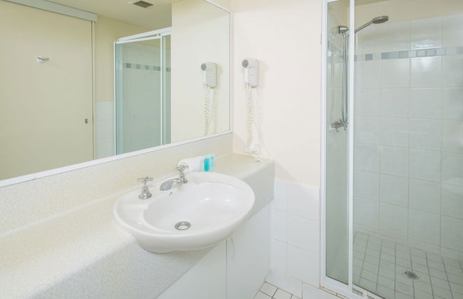 Miami Beachside Holiday Apartments - Photo 27