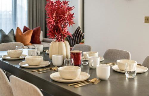 Modern 3-Bedroom Apartment near Kings Cross & Coal Drops - Photo 41