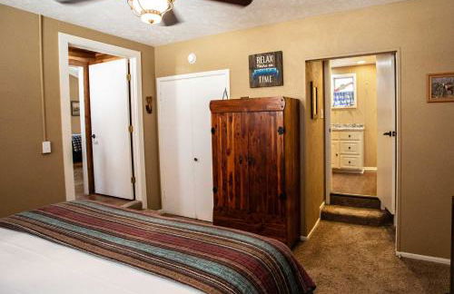 Combined Cabin Escape w BBQ Fire Pit - Photo 15