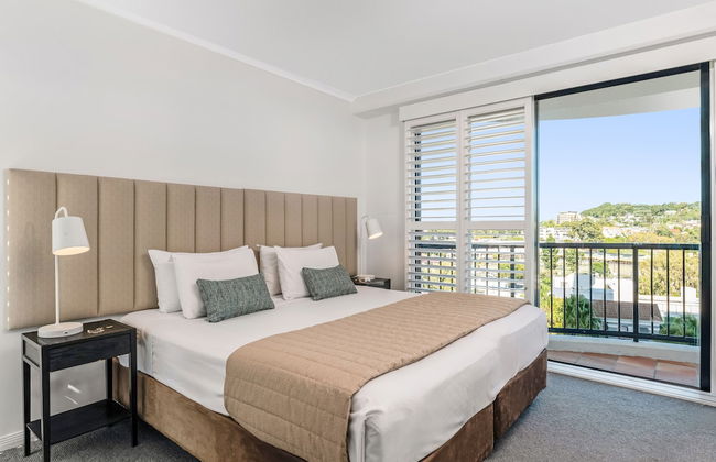 Mantra Coolangatta Beach - Photo 16