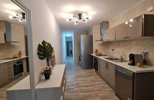 Precioso Apartamento Acondicionado al Lado del MAR - Photo 17