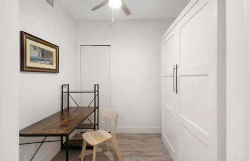 Luxury Condo Living on Sarasota Bay, Minutes From Downtown - Foto 26