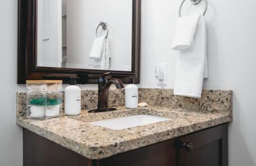 NEW Ivy House 3BR Townhome Downtown Beaches Wineries - Foto 20