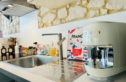 Loft atypique 130 m2 Clim patio couvert et terrasse pkg gratuit tram à 5mn à pied un accès direct au centre-ville - Foto 18