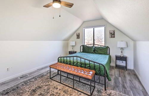 Lakefront Grove Cabin Shared Dock and Seasonal Pool - Foto 16