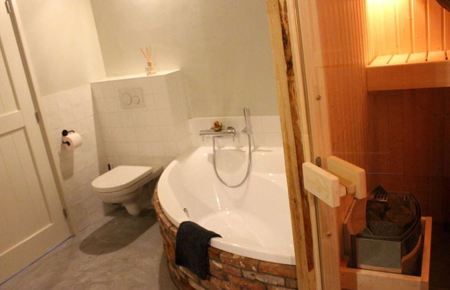 Farmhouse in Staphorst With Sauna - Photo 17