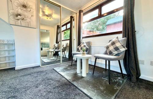 Indoor Heated Pool - Large Family Home - Sleeps 12 - Near Bournemouth Beach - Photo 13