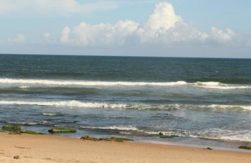 Lindo Apartamento pé na areia com serviço de limpeza - Foto 7