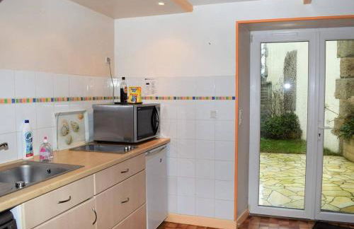 Maison bretonne avec cour fleurie, WIFI et vélos à 1,4 km des plages à Trébeurden - FR-1-368-71 - Foto 10