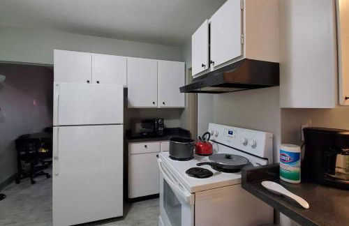 Cozy Cottages across from the Food Trucks of Aloha mall - Foto 17